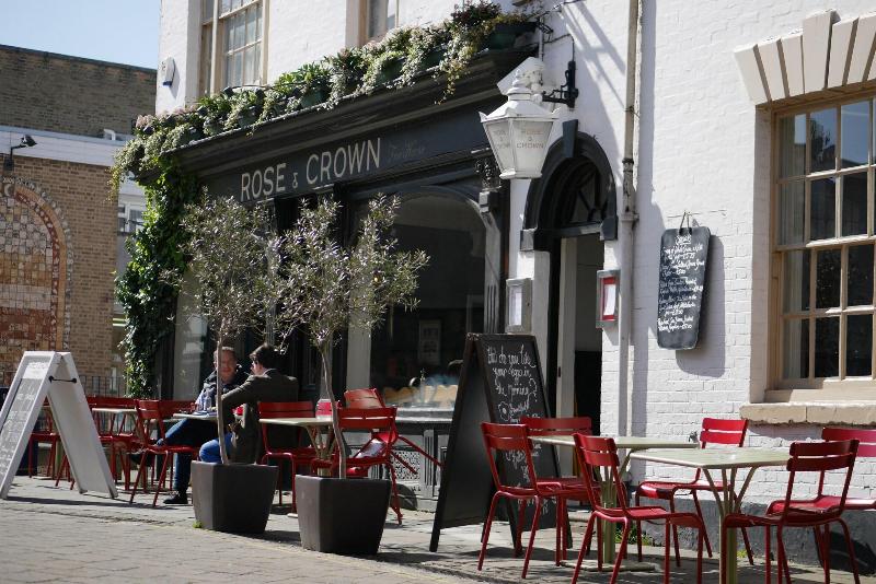 Rose & Crown - Genel