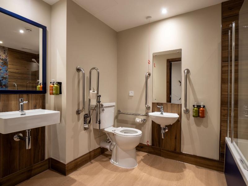 Warwick Castle Hotel and Knight's Village - Oda