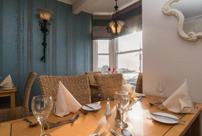 Gwesty'r Marine Hotel & Spa - Restoran