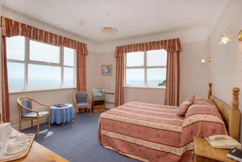 The Channel View Hotel - Oda