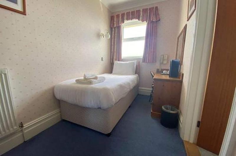 The Channel View Hotel - Oda