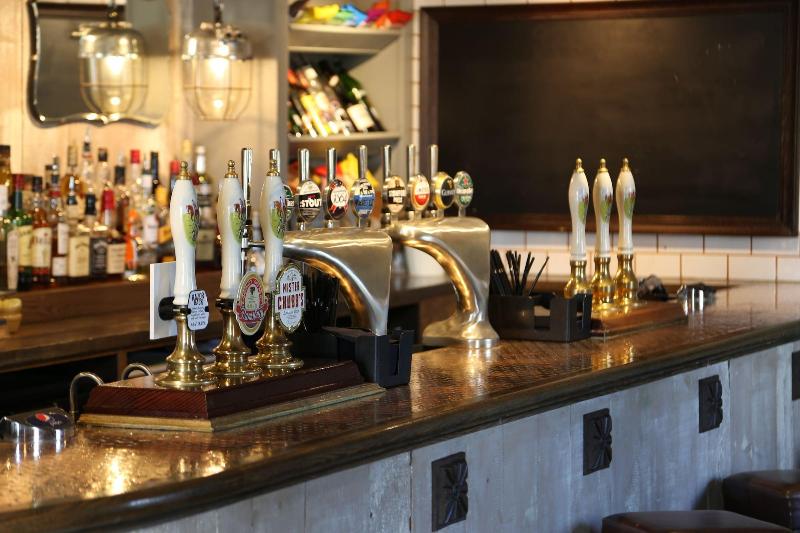 The Dundas Arms - Bar