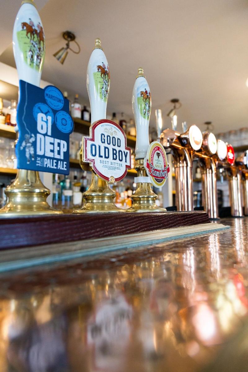 The Dundas Arms - Bar