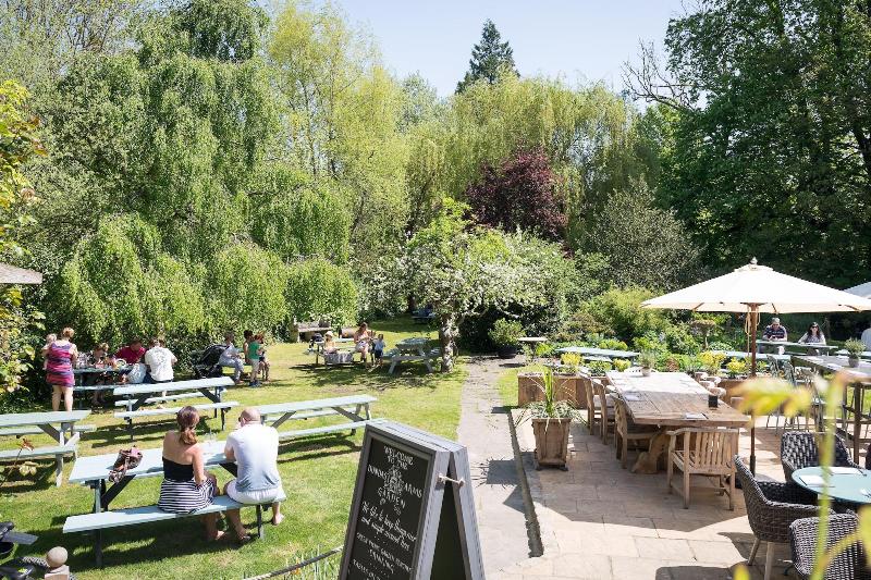 The Dundas Arms - Genel