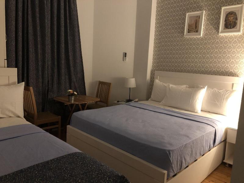 Columbia Hotel - Oda