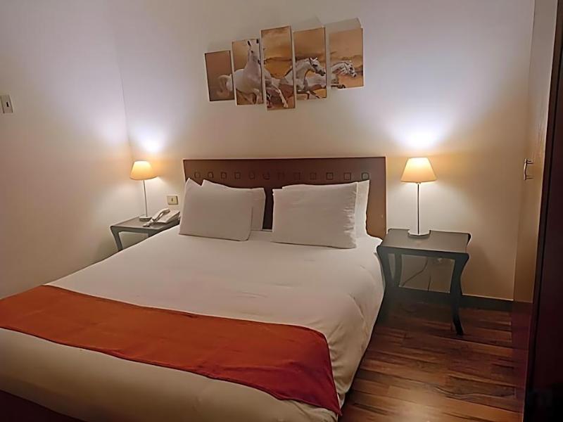 Golden Carven Hotel - Genel
