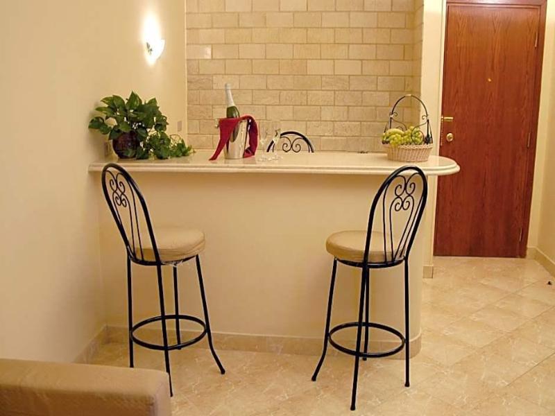 Golden Carven Hotel - Oda