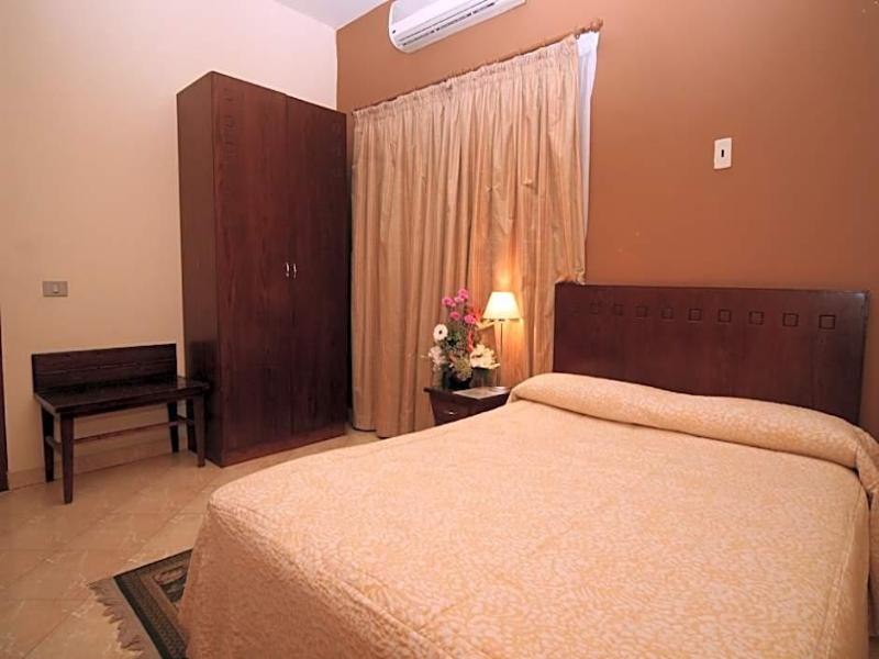 Golden Carven Hotel - Oda