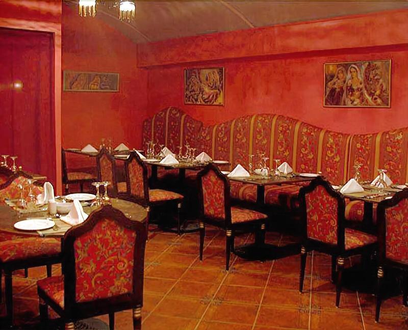 Golden Carven Hotel - Restoran