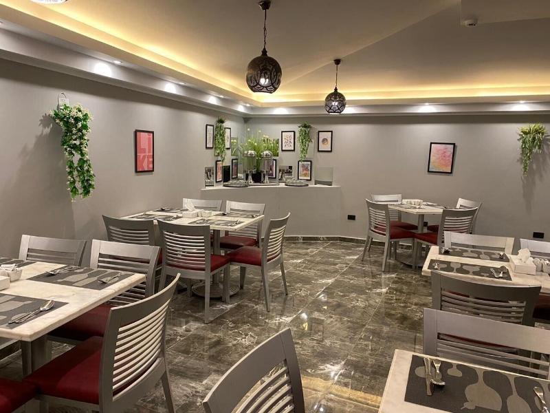 Golden Carven Hotel - Restoran