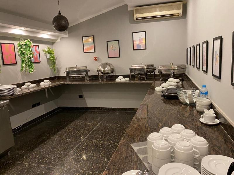Golden Carven Hotel - Restoran
