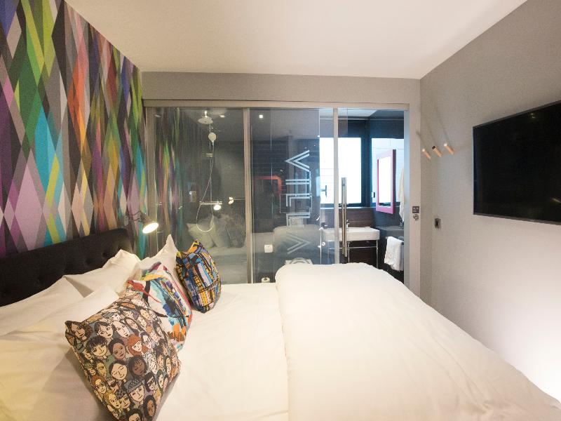 Village Hotel Bristol - Oda