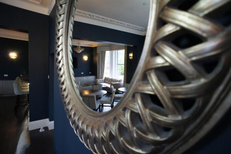 Applewood Hotel - Lobi