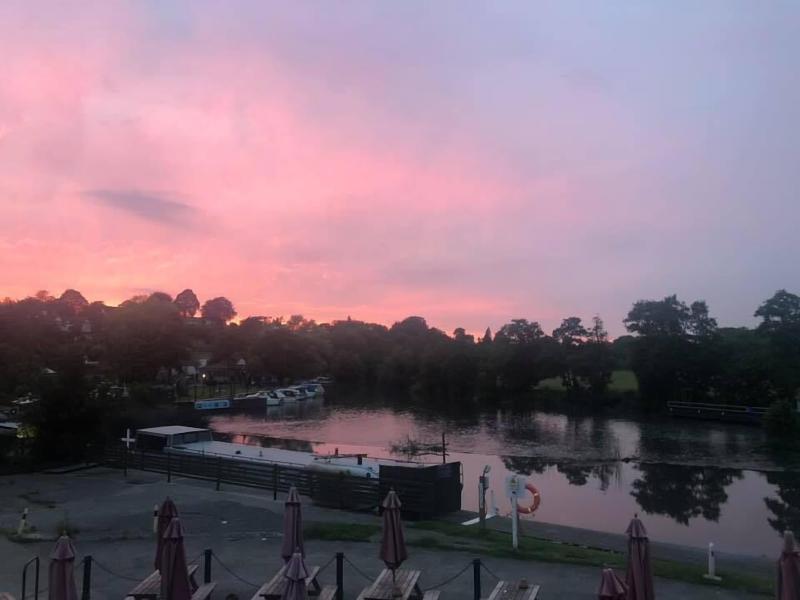 The Riverside Inn - Genel