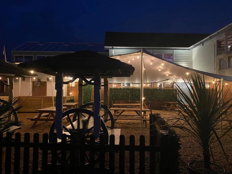 The Riverside Inn - Genel