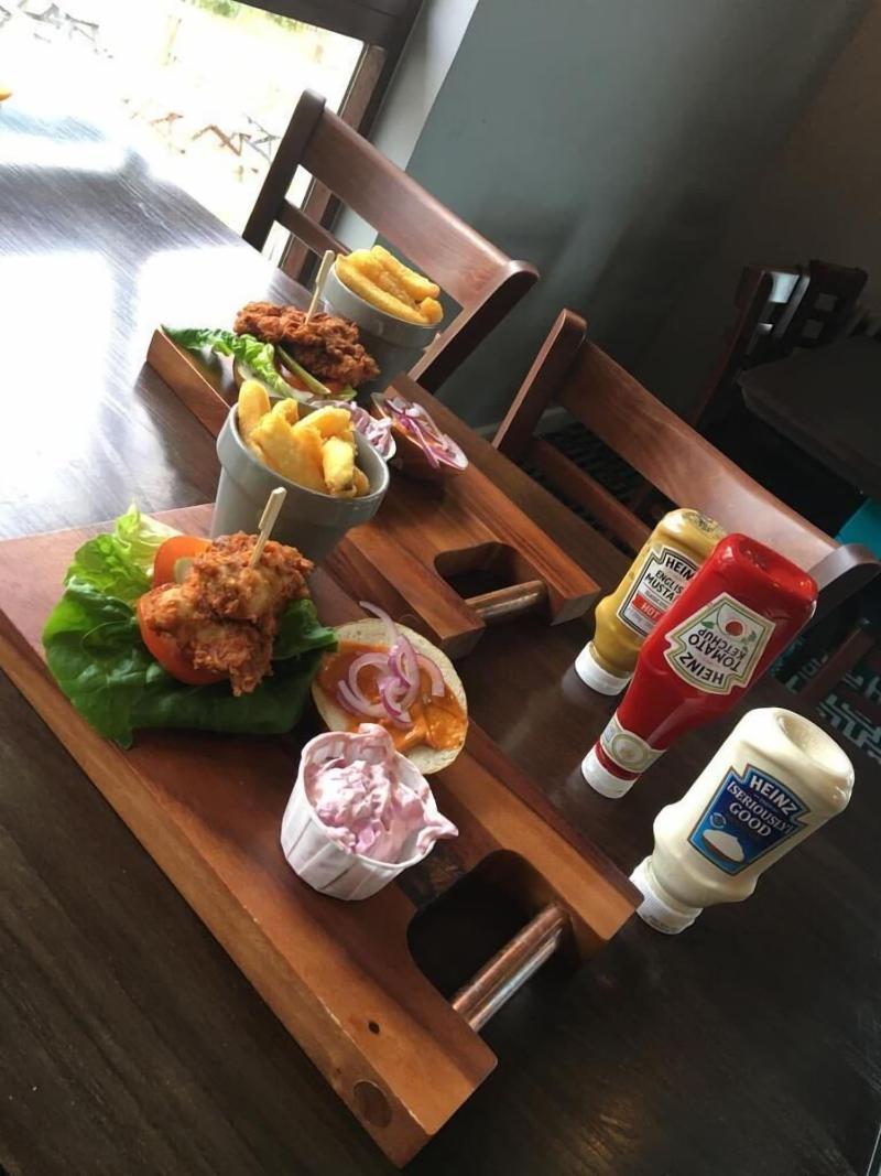 The Riverside Inn - Restoran