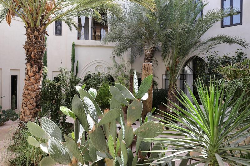 Palais Khum - Genel