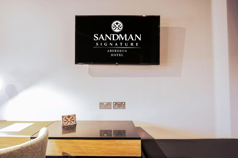 Sandman Signature Aberdeen Hotel - Oda
