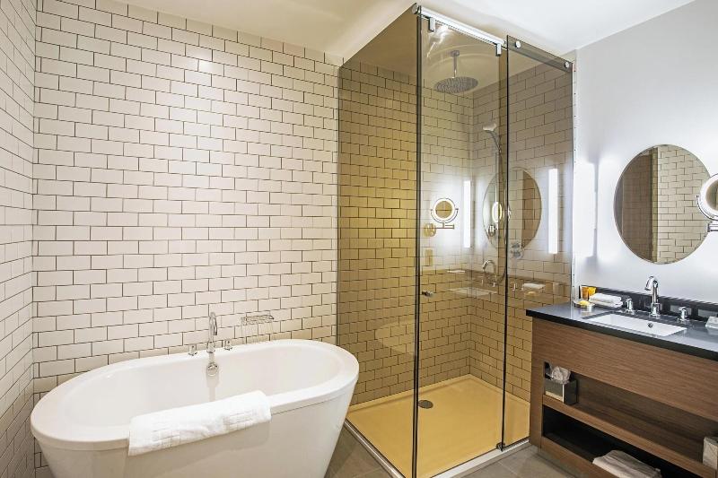 Sandman Signature Aberdeen Hotel - Oda