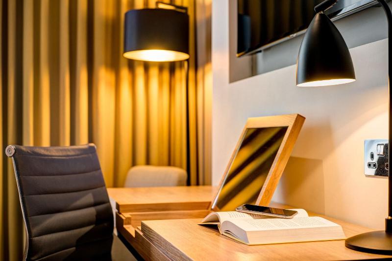 Apex City Of Bath Hotel - Oda