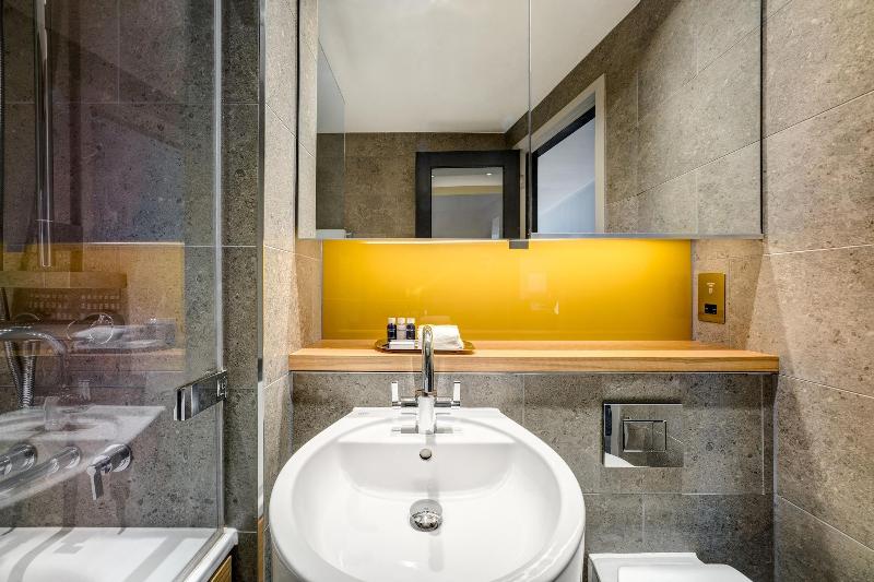 Apex City Of Bath Hotel - Oda