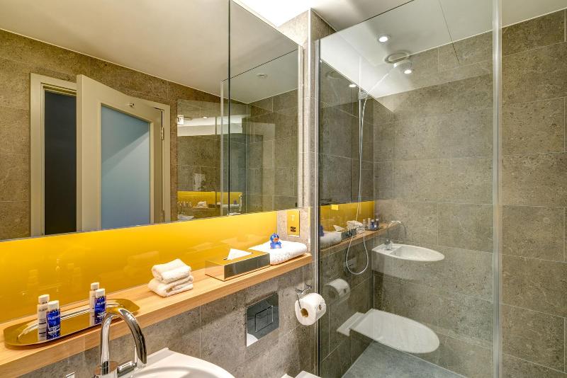 Apex City Of Bath Hotel - Oda