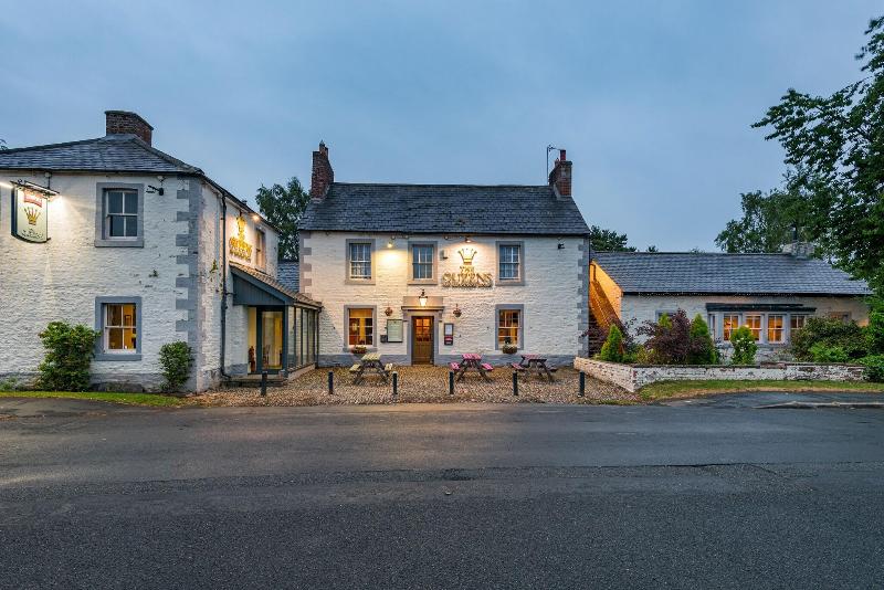 The Queens - Genel