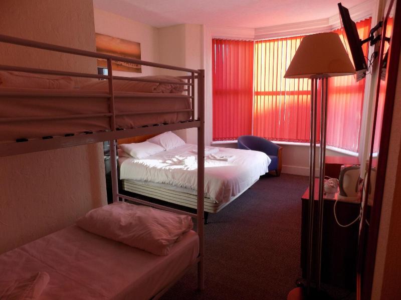 Las Palmas Hotel By The Sea - Oda
