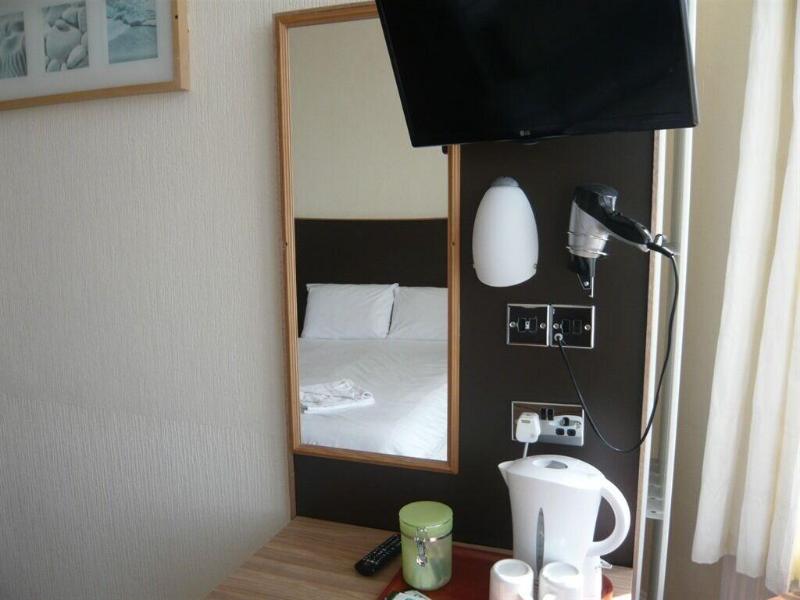 Dutchman Hotel - Oda
