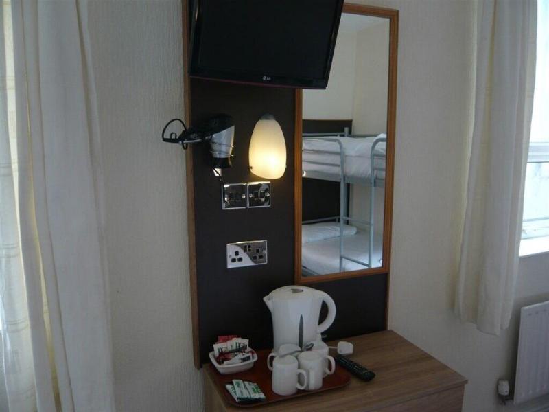 Dutchman Hotel - Oda