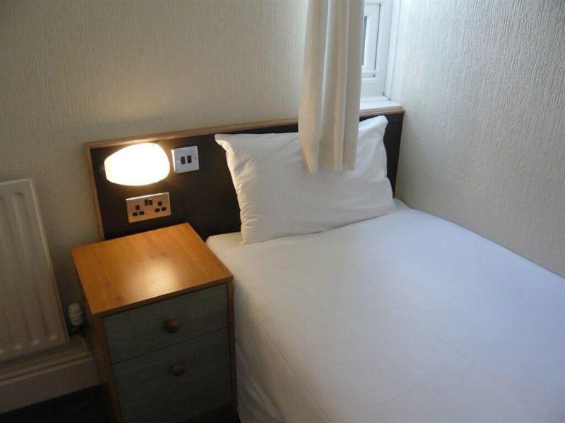 Dutchman Hotel - Oda