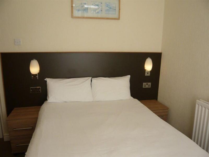 Dutchman Hotel - Oda