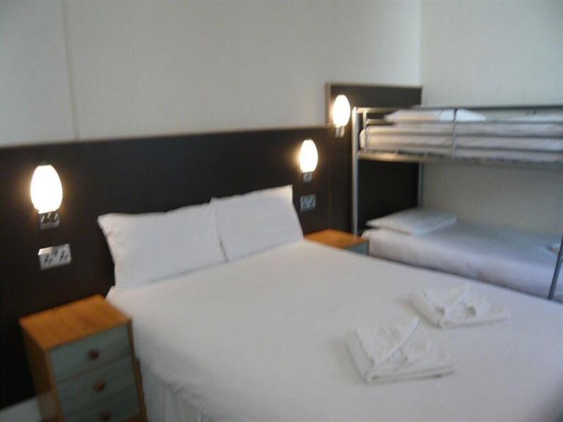 Dutchman Hotel - Oda