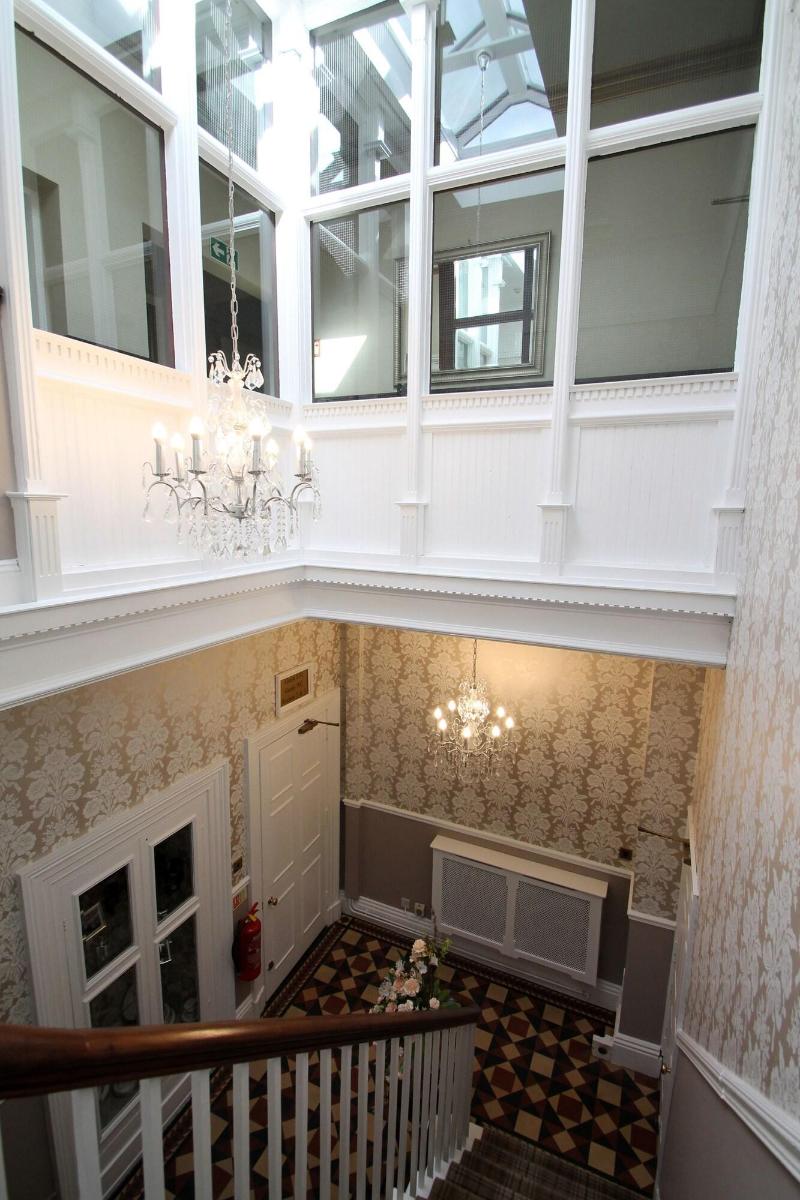 The Alexandra Court Hotel - Lobi