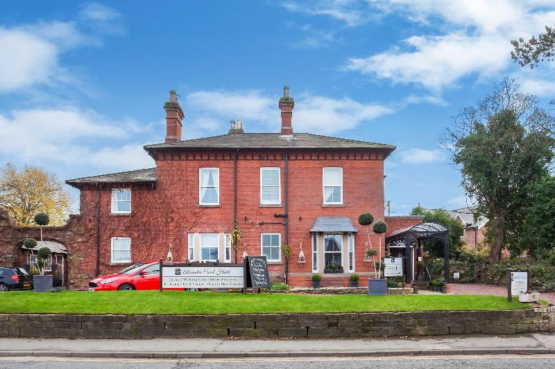 The Alexandra Court Hotel - Genel