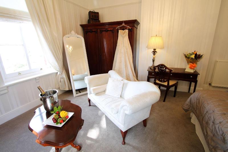 The Alexandra Court Hotel - Oda