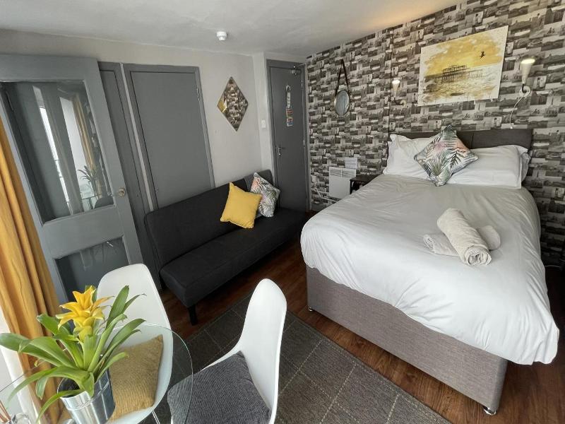 Ei8Ht Brighton Apartments - Genel