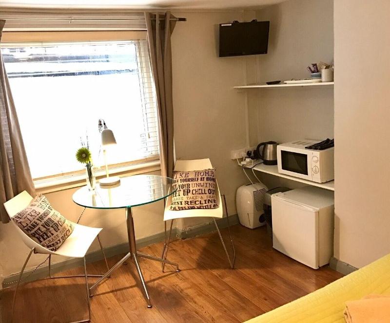 Ei8Ht Brighton Apartments - Oda
