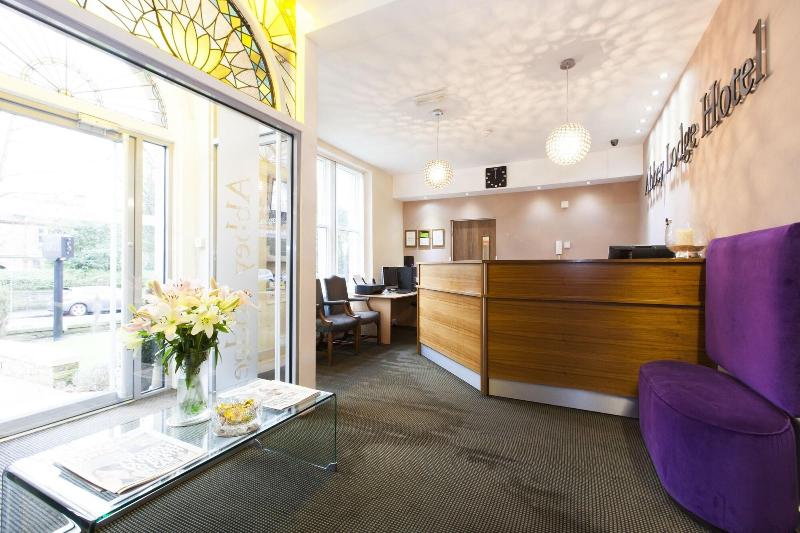 The Abbey Lodge Hotel - Lobi