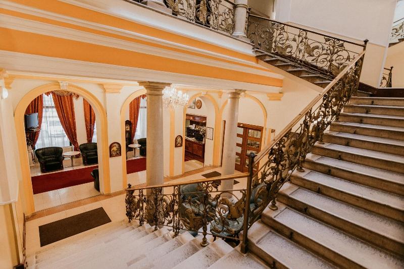 Tisza Hotel - Lobi