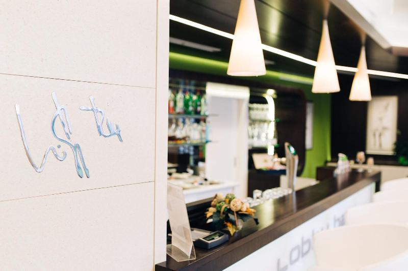 Art Hotel Szeged - Bar