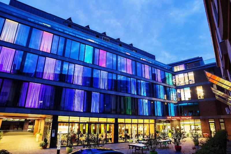 Art Hotel Szeged - Genel