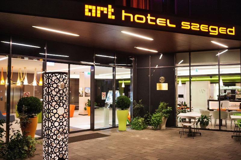 Art Hotel Szeged - Genel