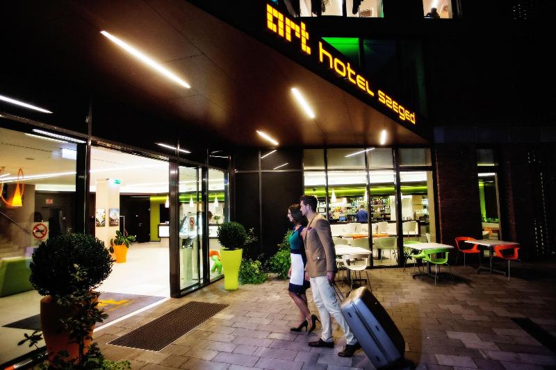 Art Hotel Szeged - Genel