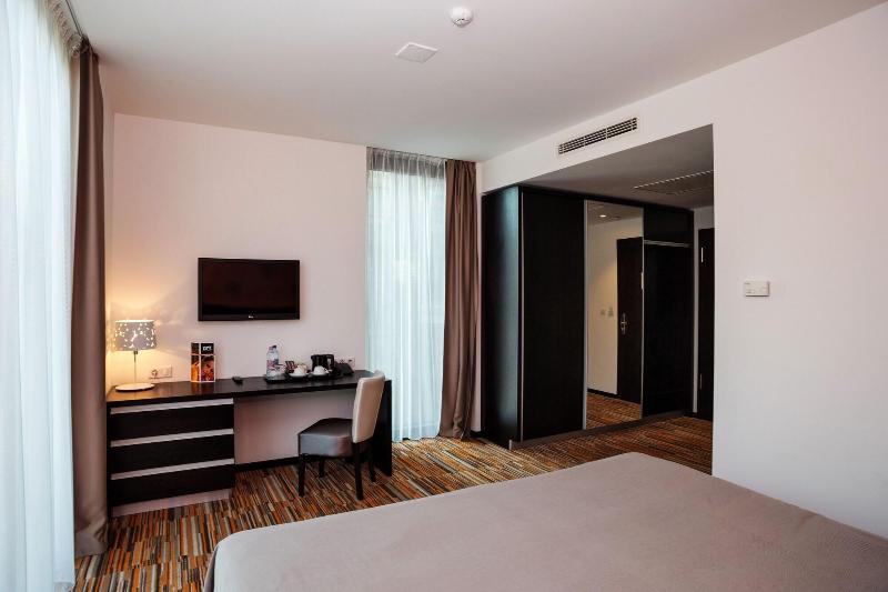 Art Hotel Szeged - Oda