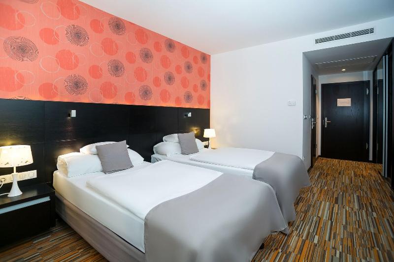 Art Hotel Szeged - Oda
