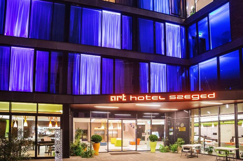 Art Hotel Szeged - Teras