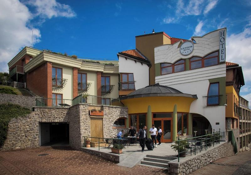 Sándor Hotel - Genel