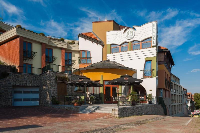 Sándor Hotel - Genel