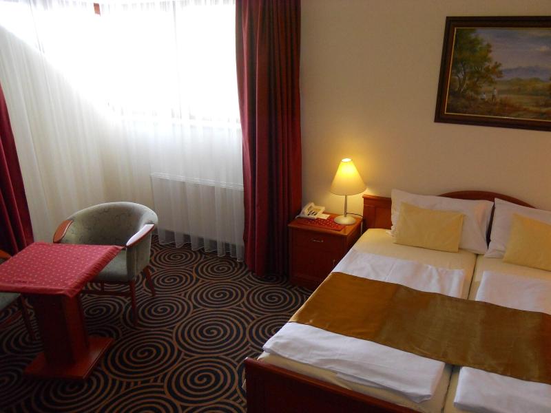Sándor Hotel - Oda
